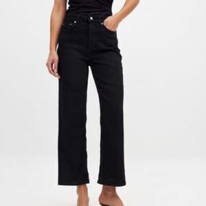 NWT NA-KD Straight High Waist Jeans Black